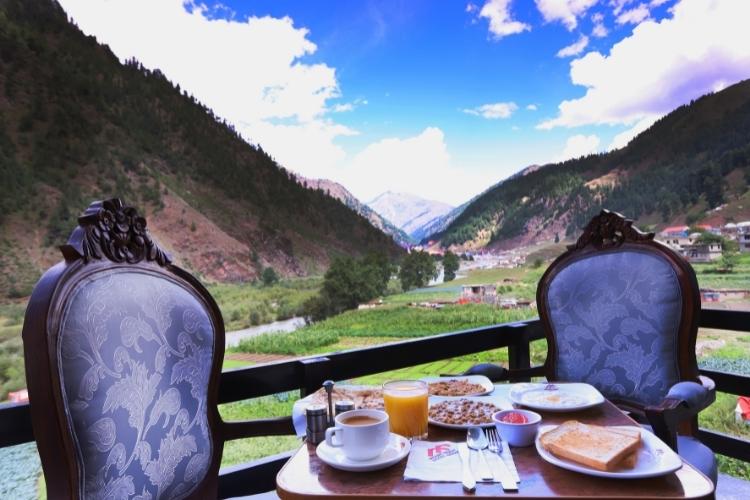 Majestic views of Naran Kaghan valley